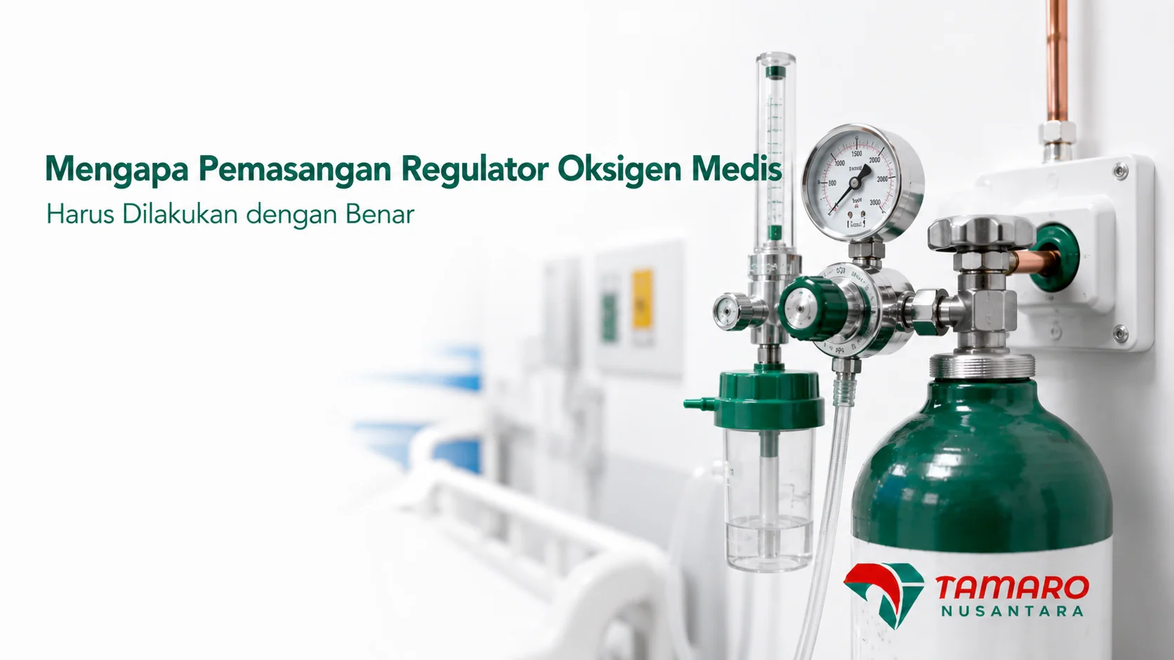 Regulator oksigen medis terpasang dengan benar untuk memastikan aliran oksigen yang aman dan stabil.